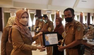 A9B2194F-1987-4DD7-B1D8-A2FF0105F5FC